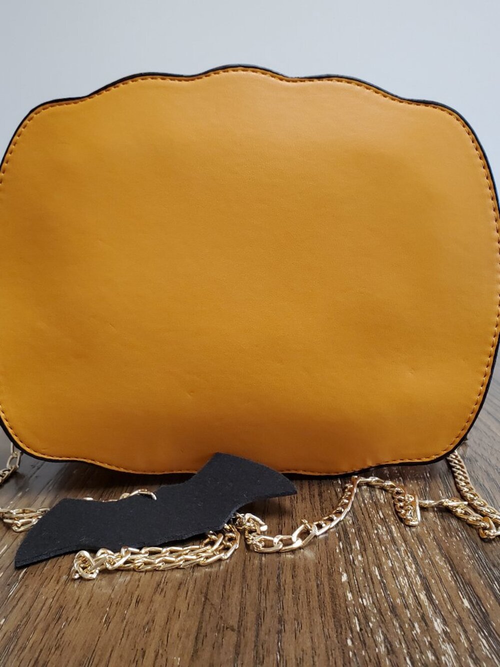 Pumpkin Handbag - Picture 2 of 3